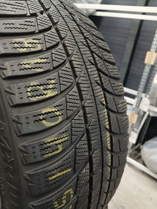 Зимові Шини БВ 225/40 R18 - BRIDGESTONE - Blizzak LM-001  Склад
