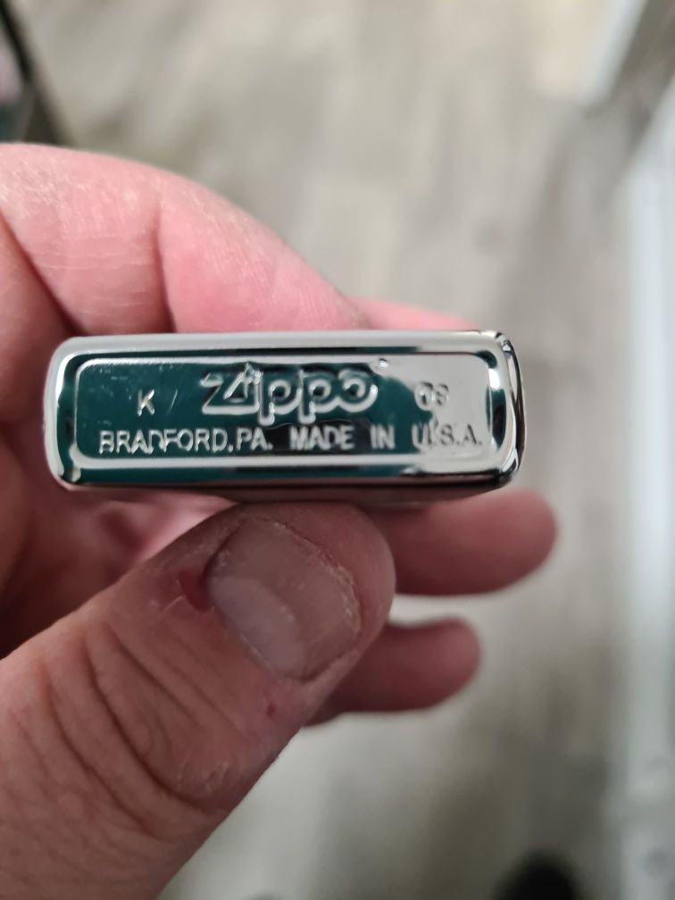 Zippo usado como novo