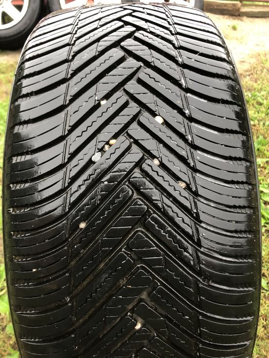 Opona Hankook225/40r18 4seasons2023r,opona Continental225/40r18 2020r