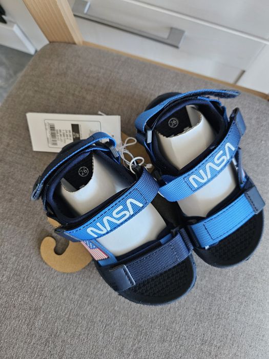 Nowe sandały nasa r26