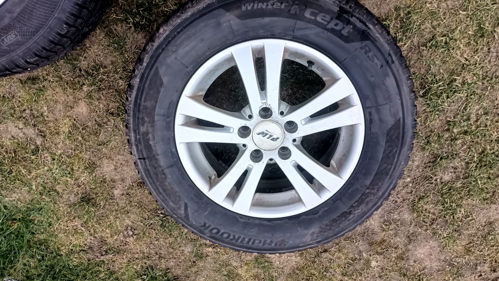 Koła zimowe felgi 16 5x114,3 et45 Hyundai Kia Mazda 215/70/16 8mm