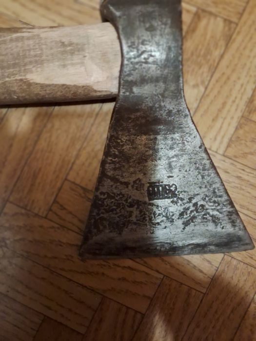 Топоры ссср  1962,1990 г/в в хорошем состоянии смотрите фото