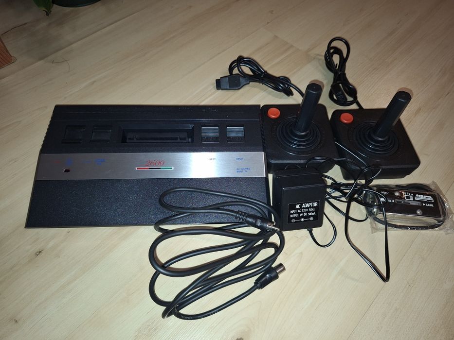 Konsola retro klon Atari 2600