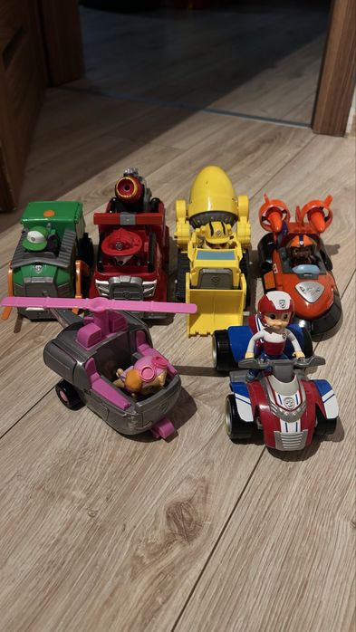 Pojazdy psi patrol !