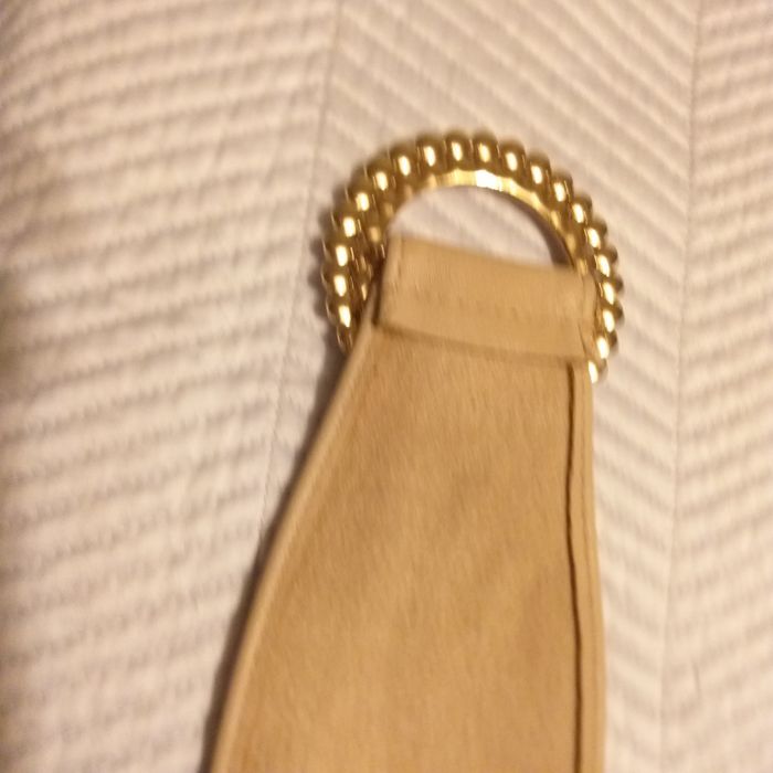 Cinto com argola dourada