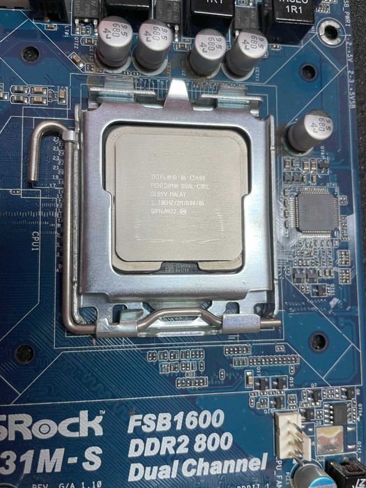 Комплект AsRock G31M-S + E5400 + DDR2