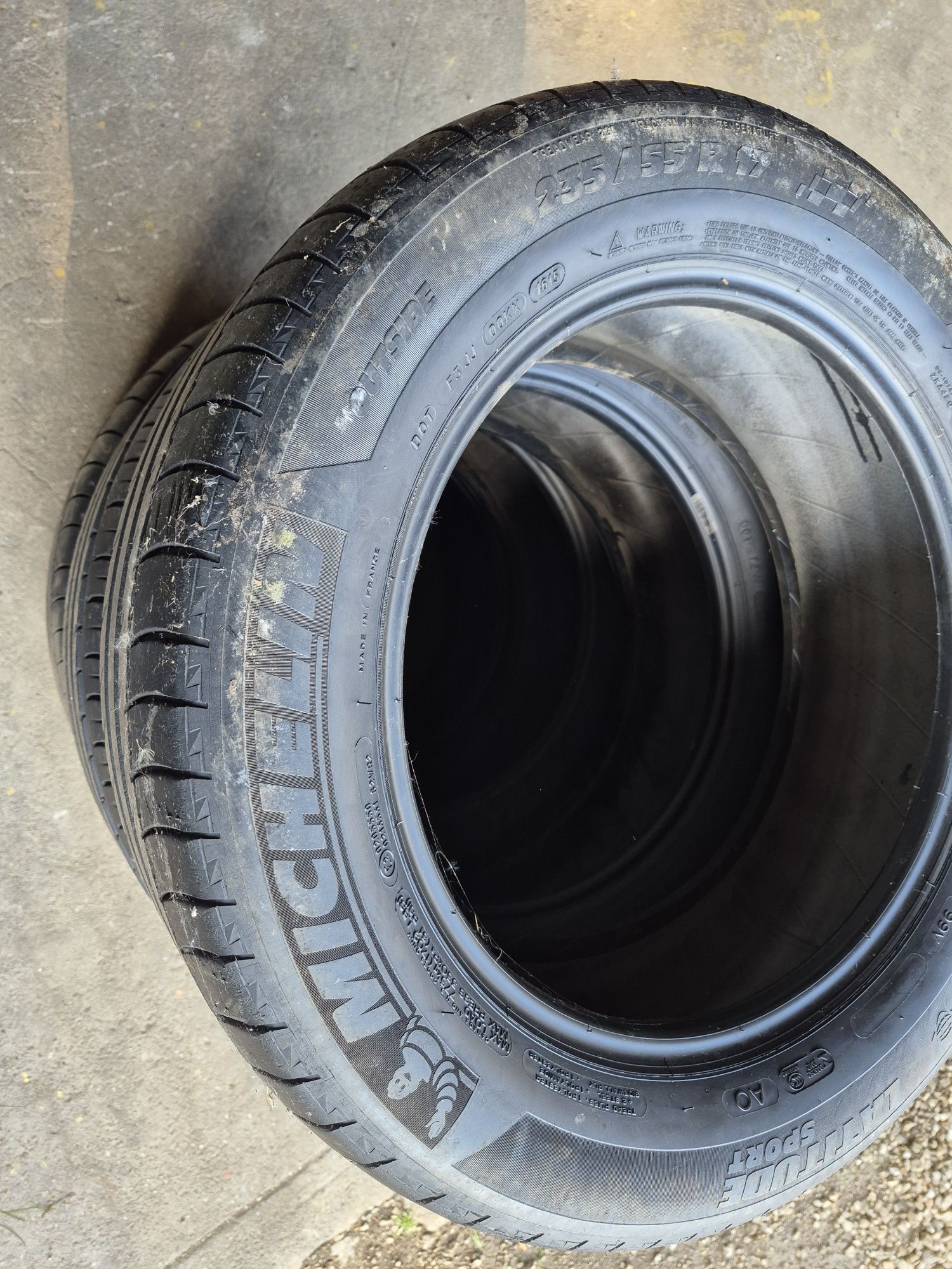 Opony 235 55 R 17 Michelin.