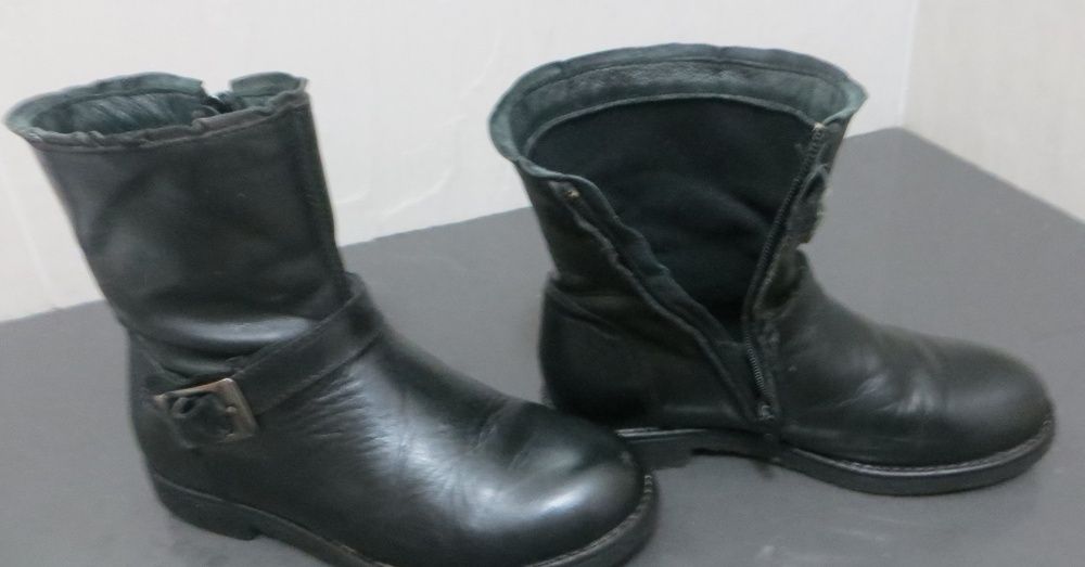 Botas Pele Genuína Nº 32 Fabricado Portugal, forradas tecido almofadad