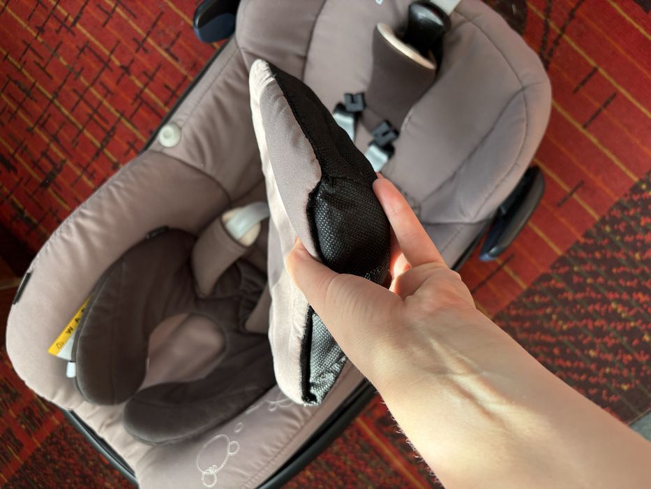 Автокрісло Maxi-Cosi Pebble Plus i-Size