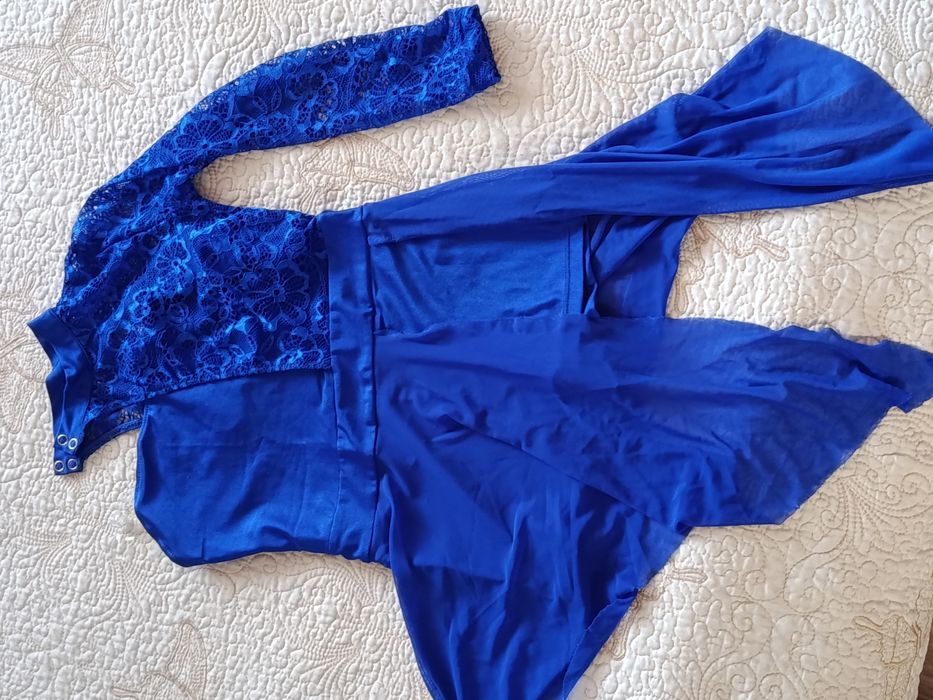 Сукня для фігурного катання