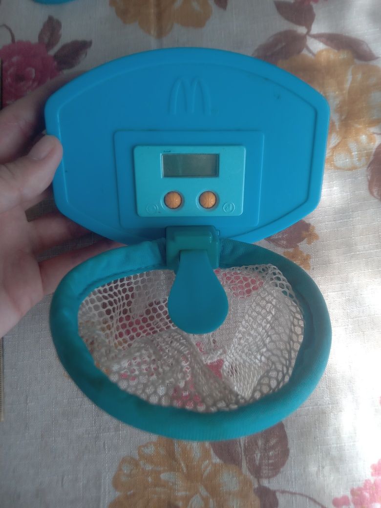 Игрушка Макдональдс баскетбол 2008