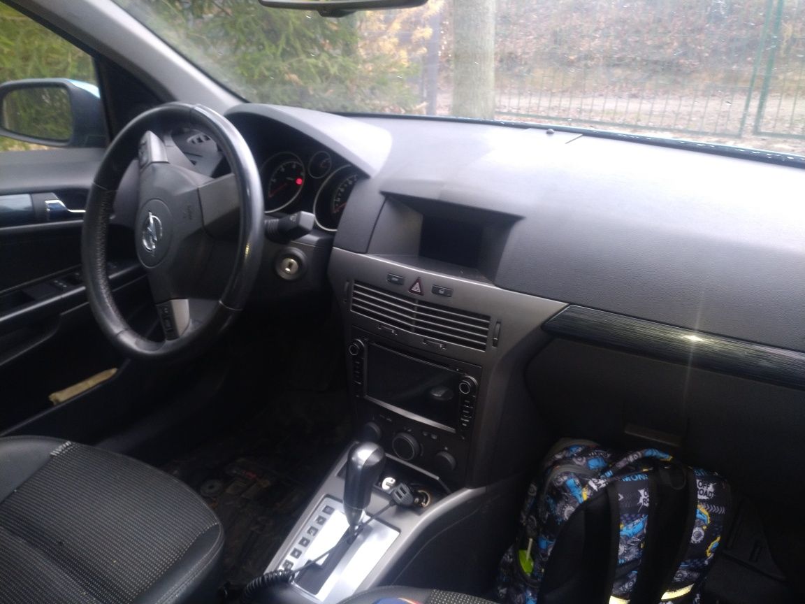 Opel Astra Kombi 1.9CDTI automat panorama navigacja zamiana kombi