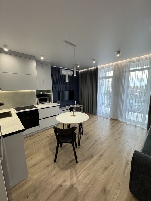 Квартира з дизайнерським ремонтом ЖК Київ Скай