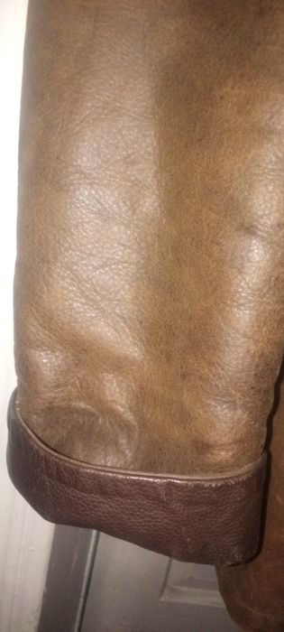 Куртка кожана б/у в доброму стані