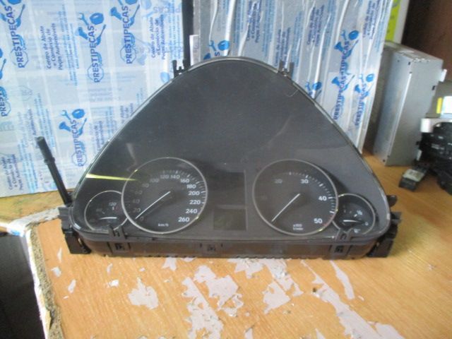 Quadrante A2035407547 MERCEDES W203 SPORT COUPE 2004 220 Cdi KM/H Digital