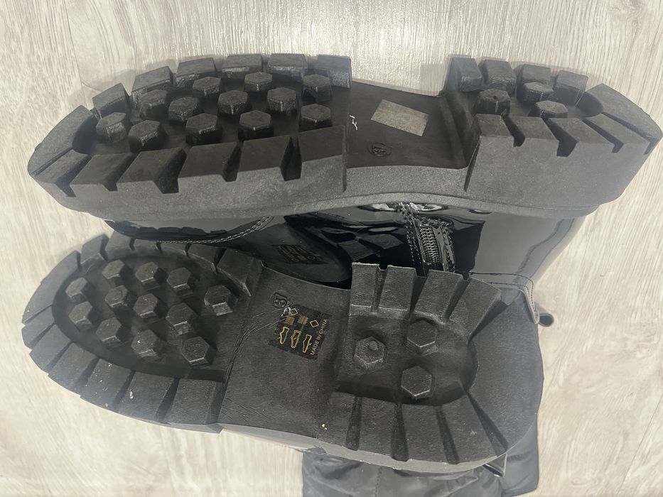 Nowe kozaki damskie lakierowane 37