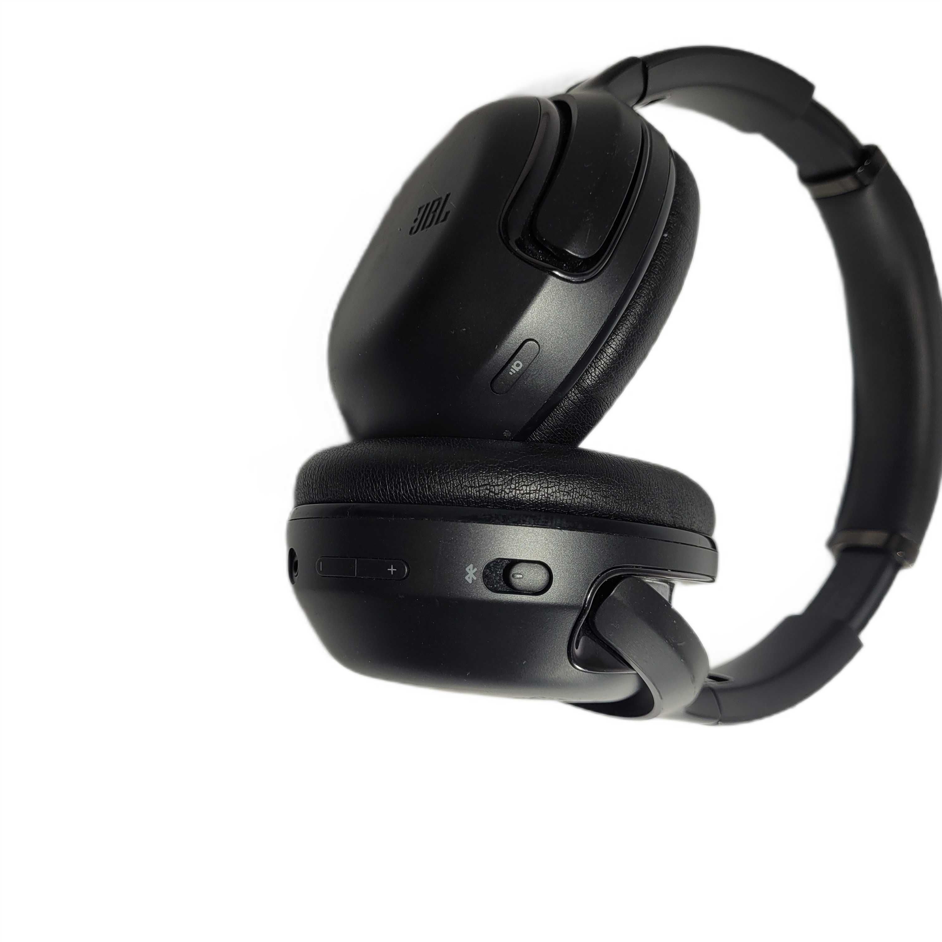 Używane słuchawki JBL Tour One M2