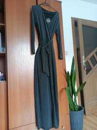 Czarna sukienka z połyskiem, długa, idealna na Andrzejki, sylwestra