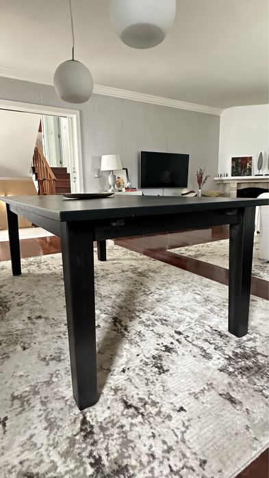 Mesa IKEA extensível até 2,93 m - Modelo STORNÄS