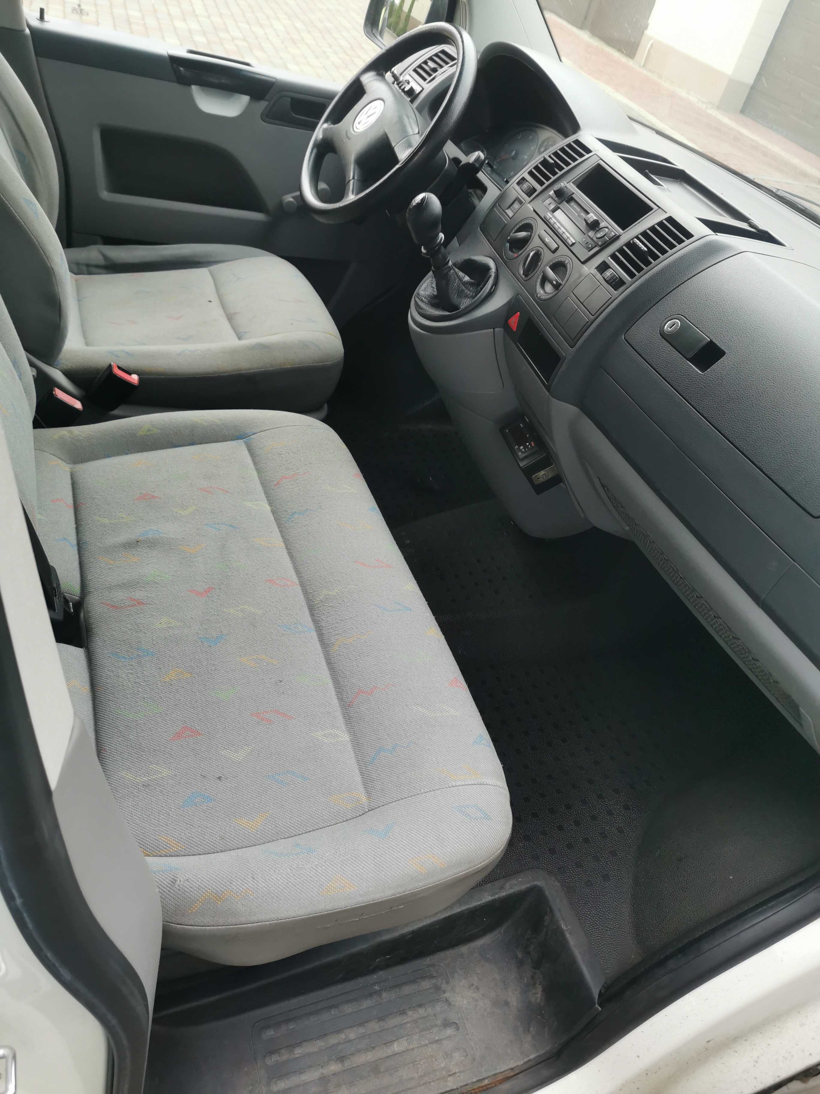 Volkswagen VW transporter T5 1,9 TDI  chłodnia