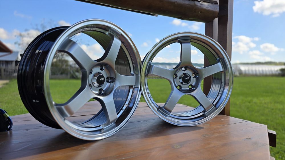 Felgi R17 5x100 Advan Racing TC3 JR3 TE37 Subaru Toyota