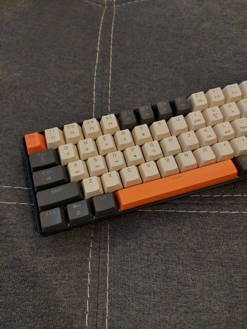 Teclado YINDIAO T8, 68 Teclas