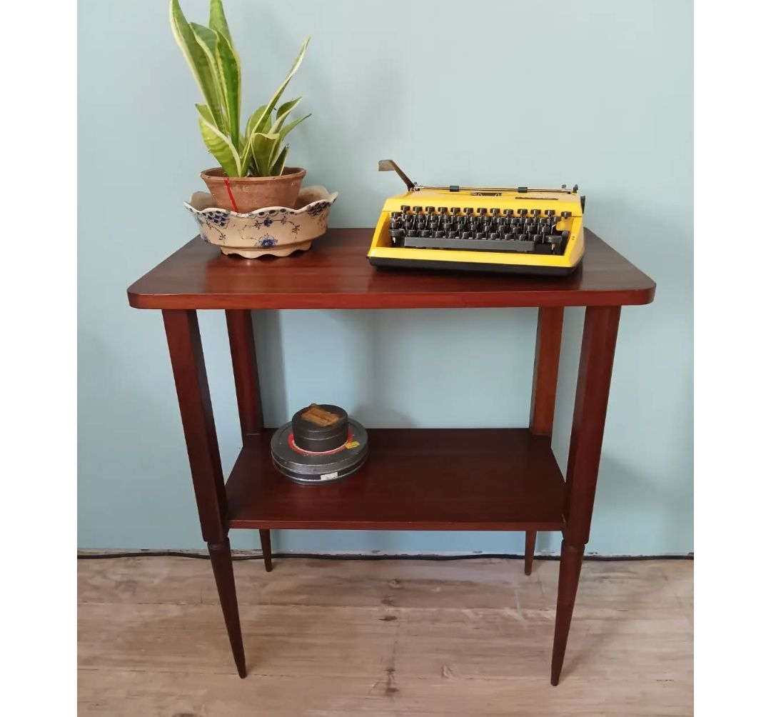 Mesa de apoio para TV ,ou toca discos