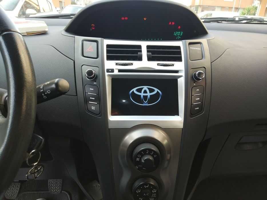 Rádio Gps Toyota Auris Yaris Avensis Corolla Hilux LandCruiser Android