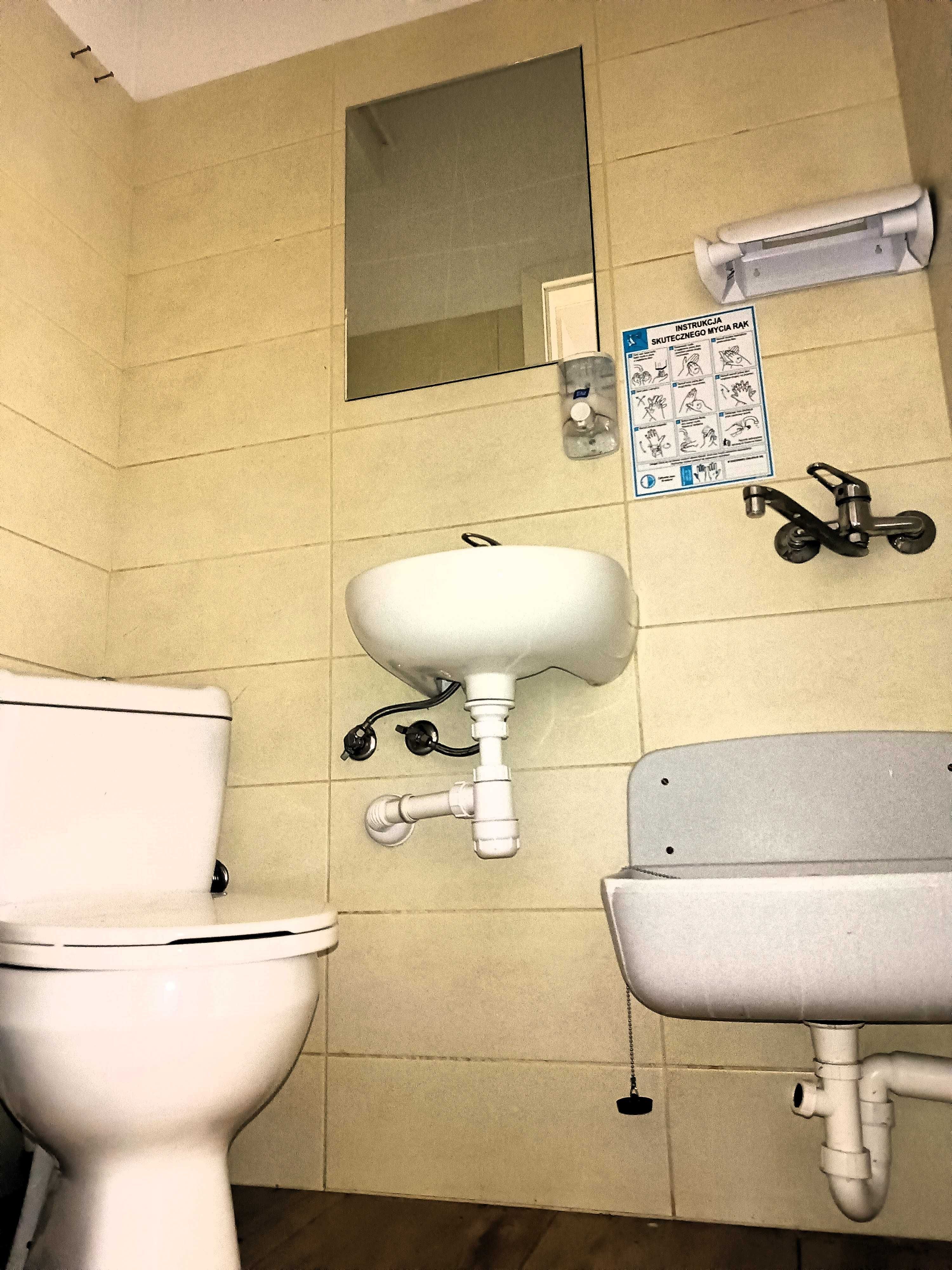 Wynajmę lokal użytkowy przy ul. Brzechwy 1 w Gdyni o pow. 53,50 m2