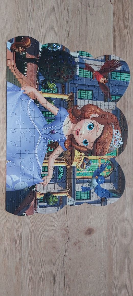 Puzzle 120 5+ Sofia the First Shaped Puzzle