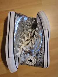 Converse tennised