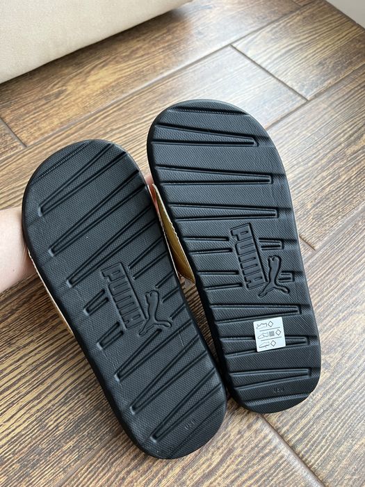 Шльопанці сланці PUMA Gold