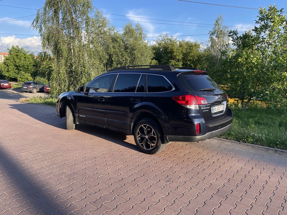 Subaru Outback 2.5 газ/бензин 2012