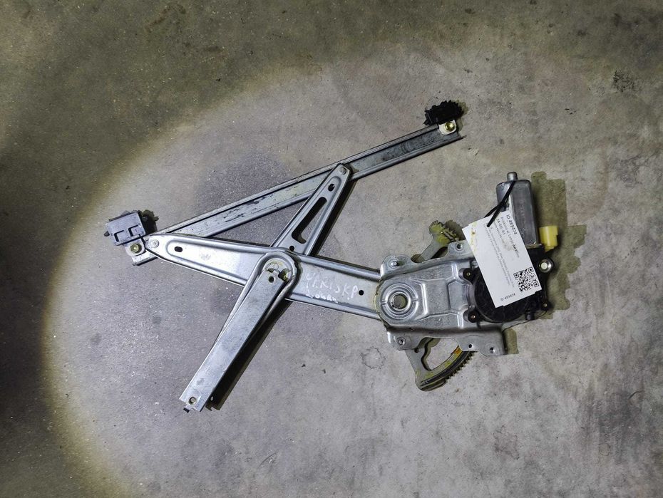 Regulador da janela do lado esquerdo usado – Toyota Yaris (1999–2005)