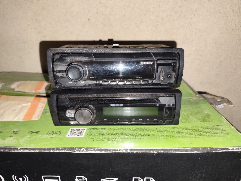 Auto radio Pioneer e Sony