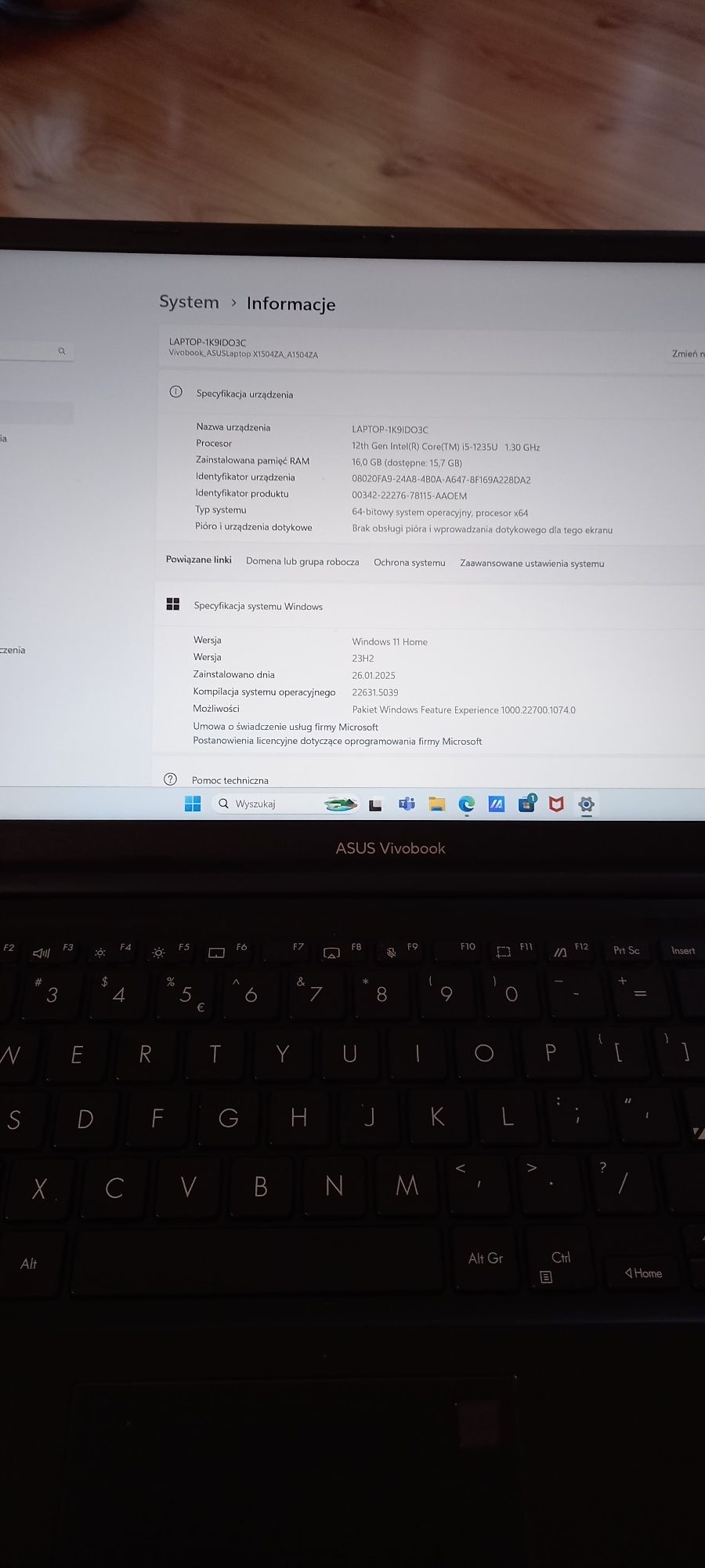 ASUS VivoBook 15