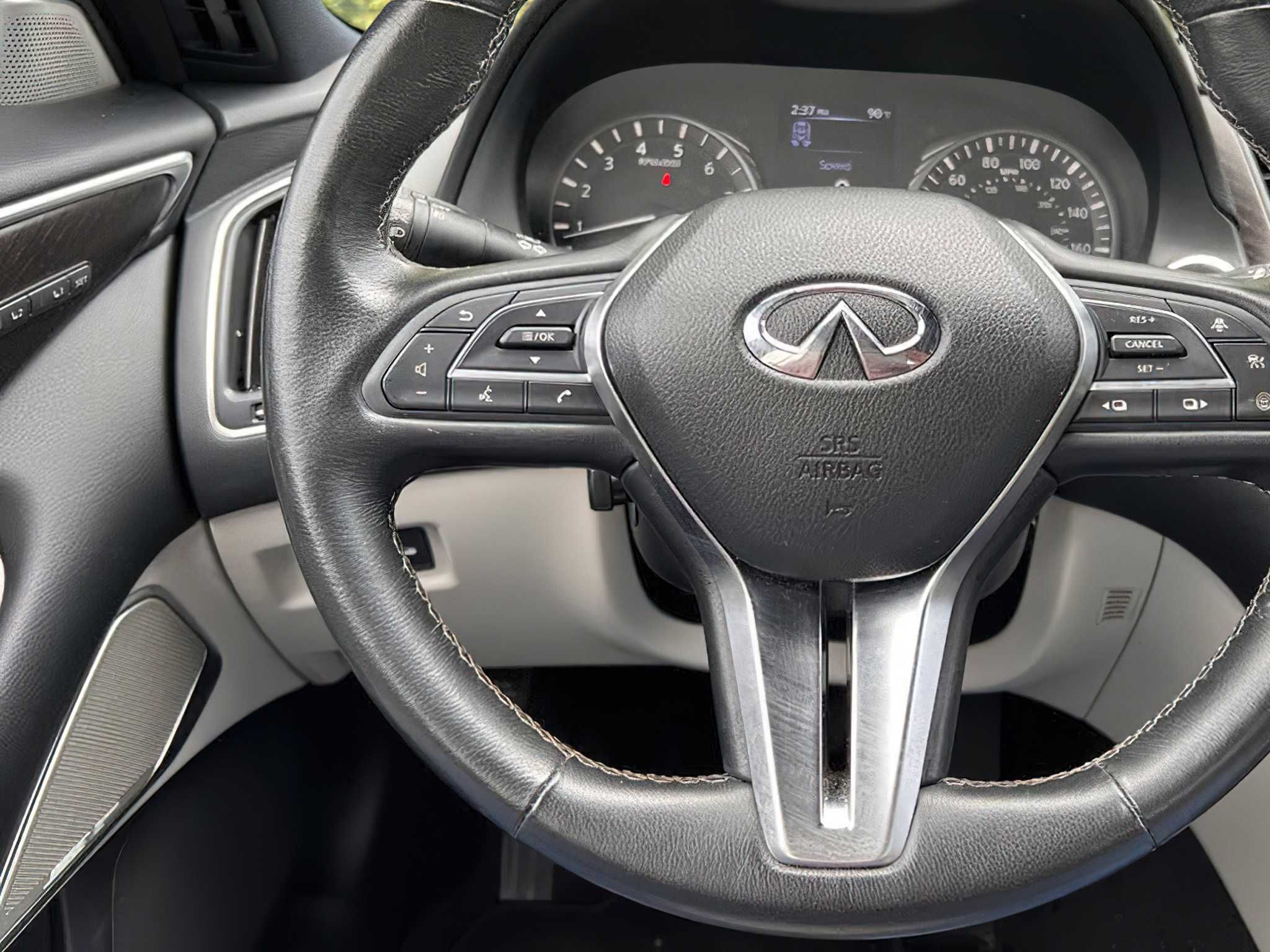 Infiniti Q50  2021