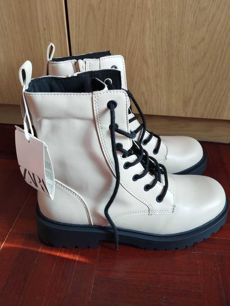 Botas brancas menina Zara novas com etiqueta T36