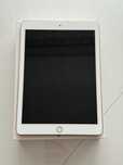Apple iPad 32GB + Etui Logitech Slim Folio