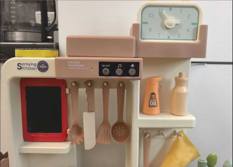 детская кухня с множеством функций игрушечная