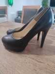 Buty na obcasie Eska