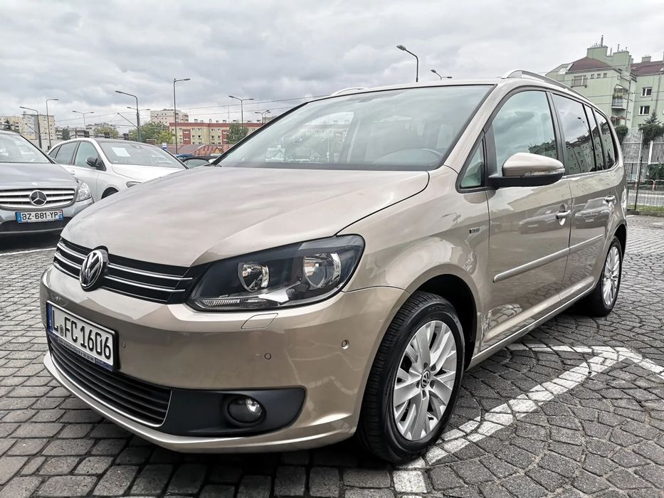 Volkswagen Touran 1.2 TSI Life I Wł. Asysty Parkowania Hak Holowniczy 2 Komplety Kół