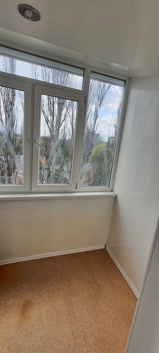 Продається 3-кімн квартира, з меблями та технікою