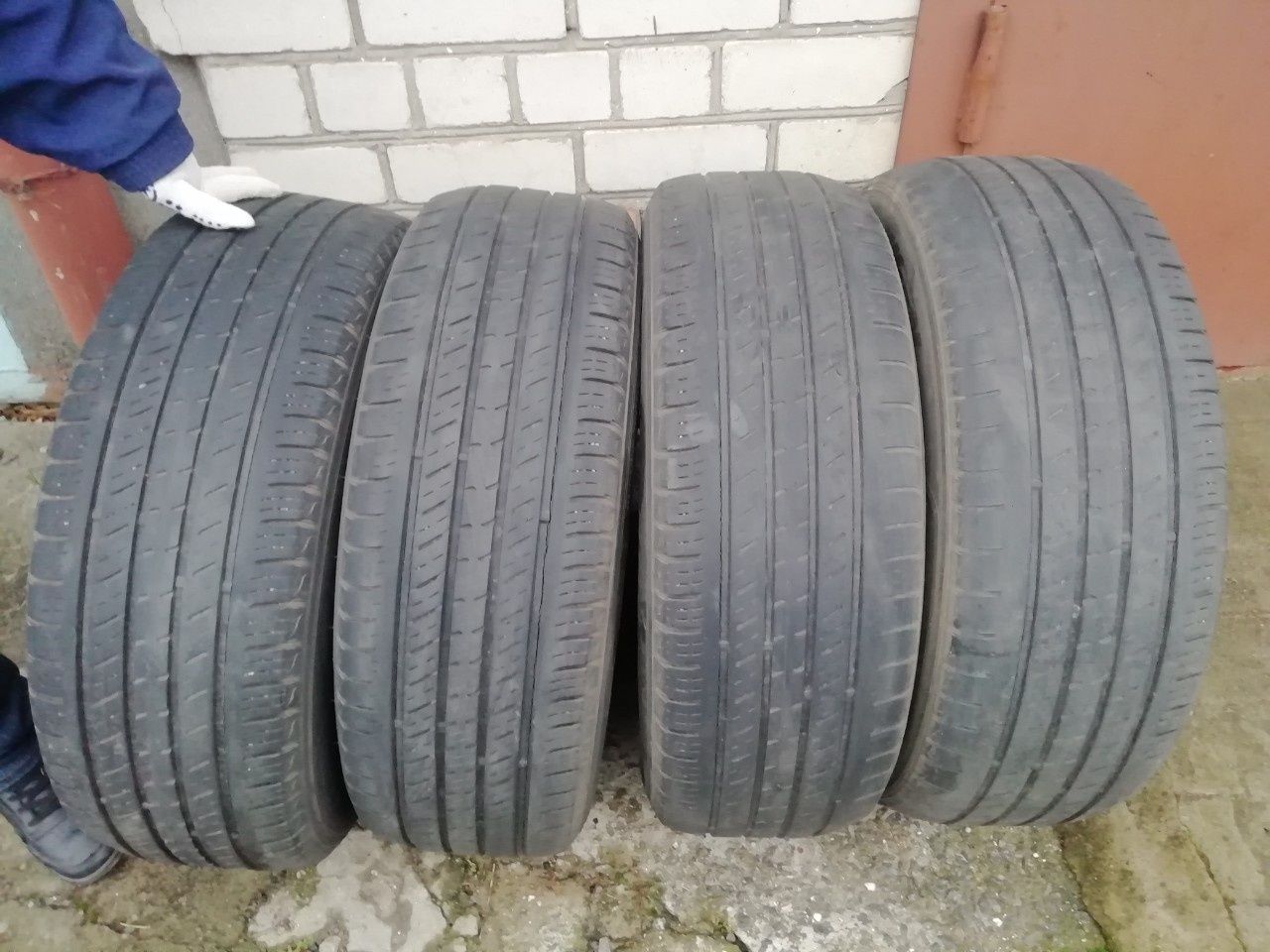 Шины всесезонные 235/65/17 KUMHO