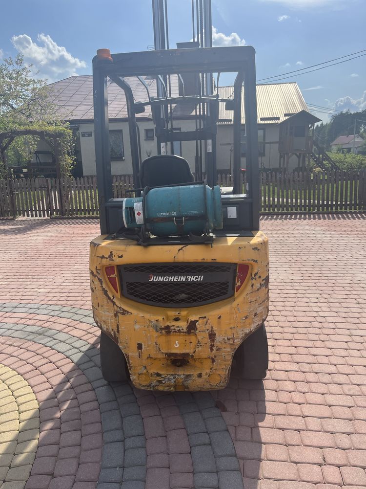 Wózek widłowy Jungheinrich TFG 430