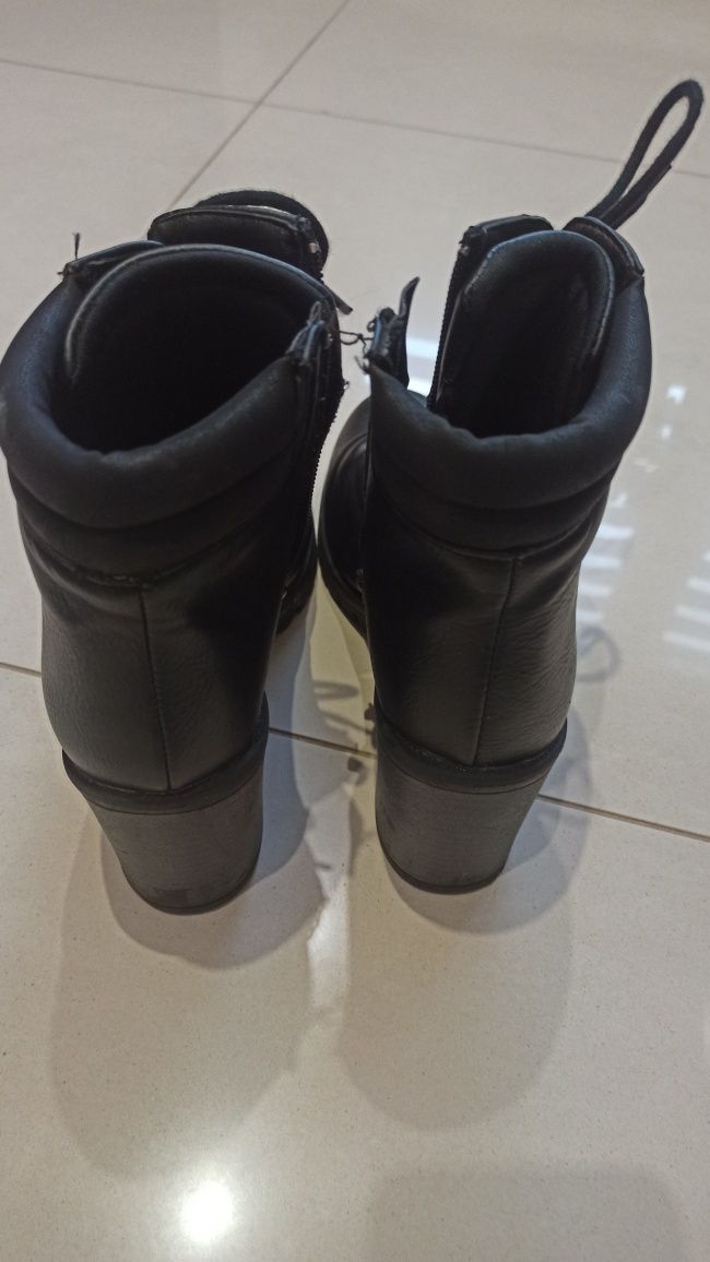 Botki Sinsay 38 idealne