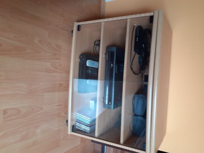 Stolik pod telewizor