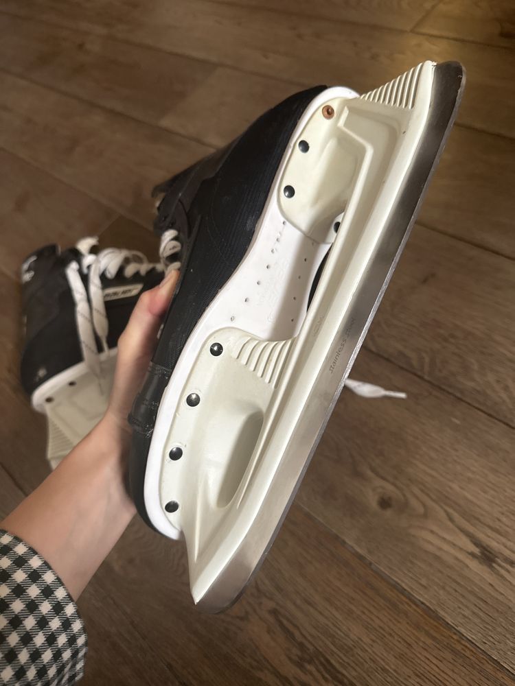 Хокейні ковзани Bauer Supreme Custom 1000