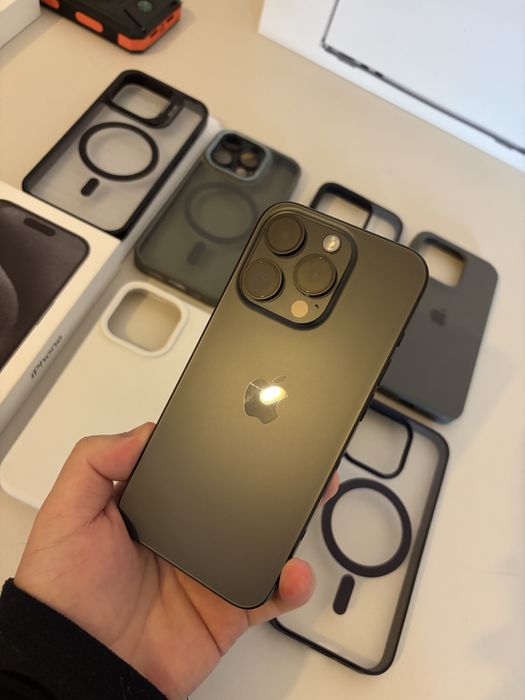 Iphone 15 pro 128gb titanium Black