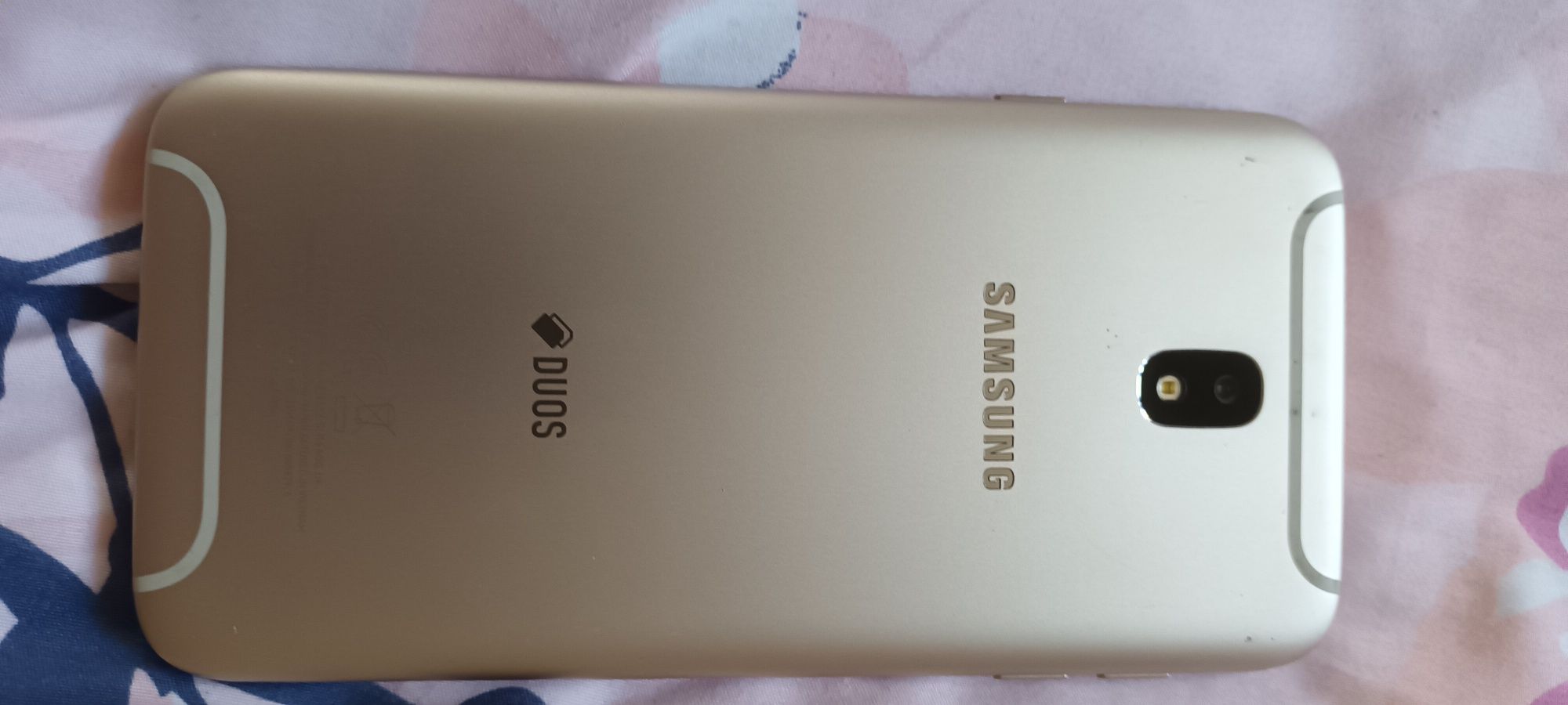 Samsung smartfon J7 2017